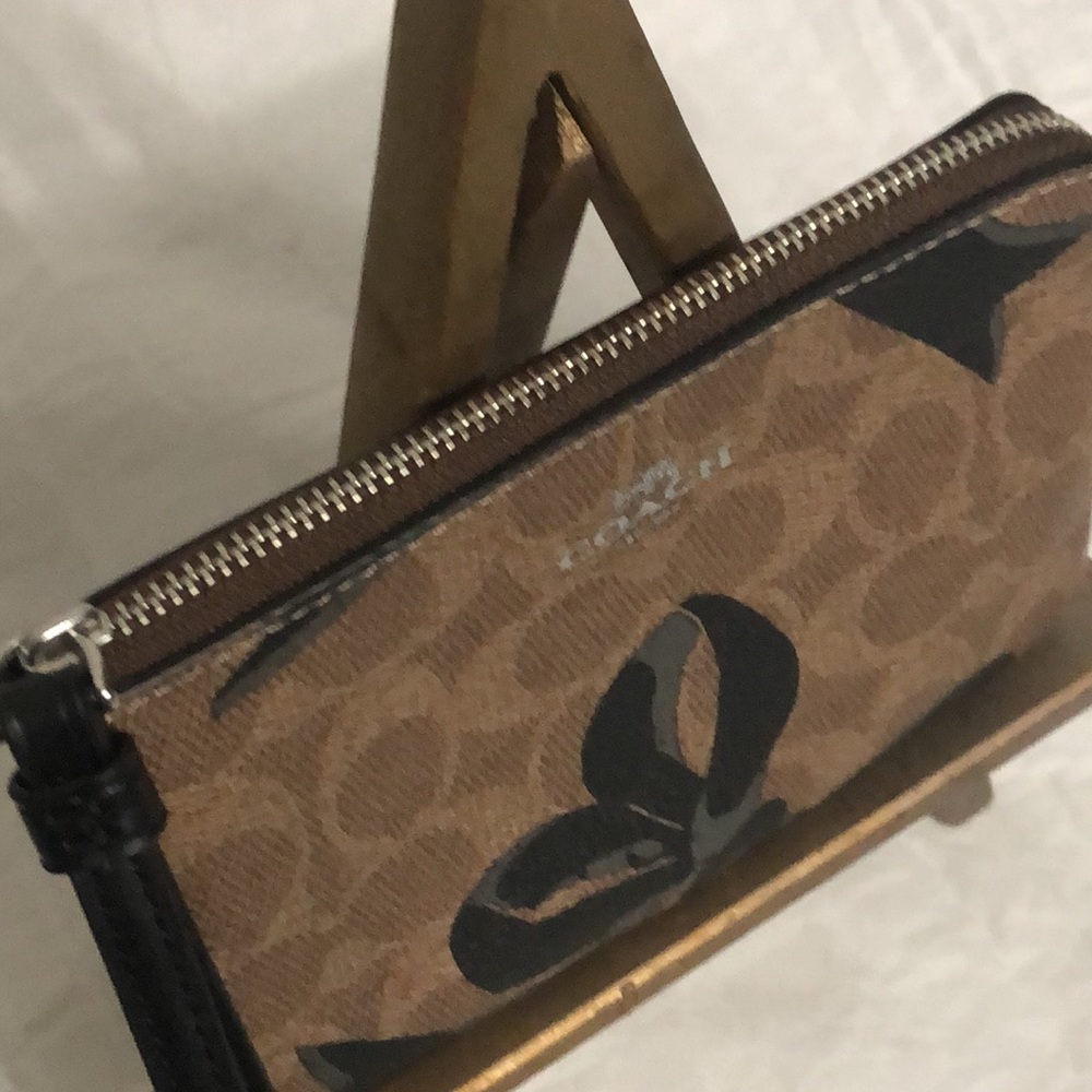Coach Brown Signature Floral Wristlet with Black Trim - Picture 3 of 9
